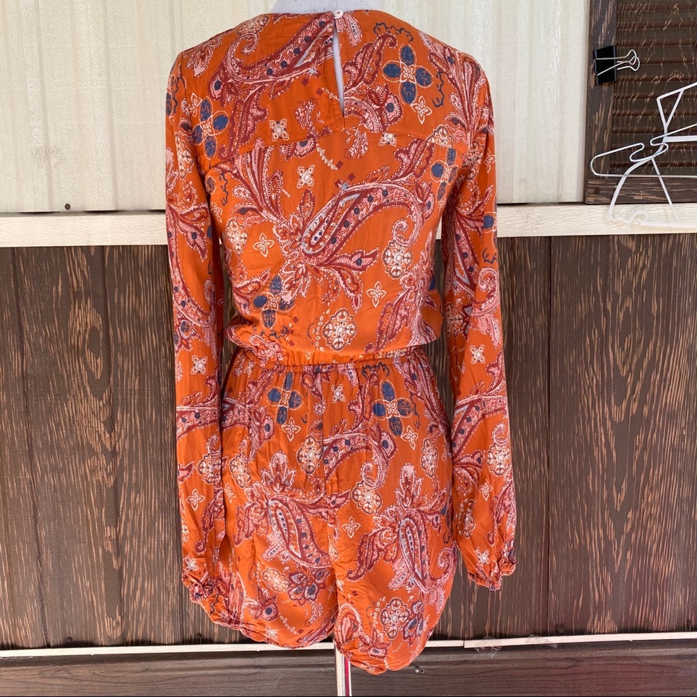Abercrombie&Fitch long sleeve romper burnt orange - Picture 3 of 8